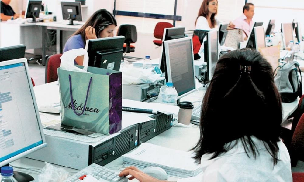 Δημόσιοι υπάλληλοι: Αυτά είναι τα μπόνους - Ποιοι θα επιβραβεύονται